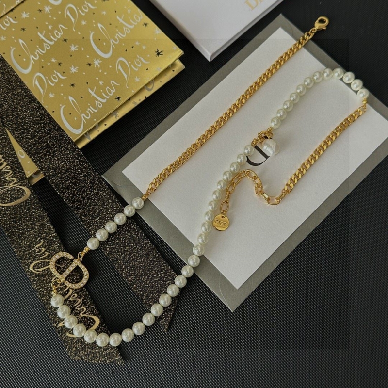 chr1st1an D10r necklaces